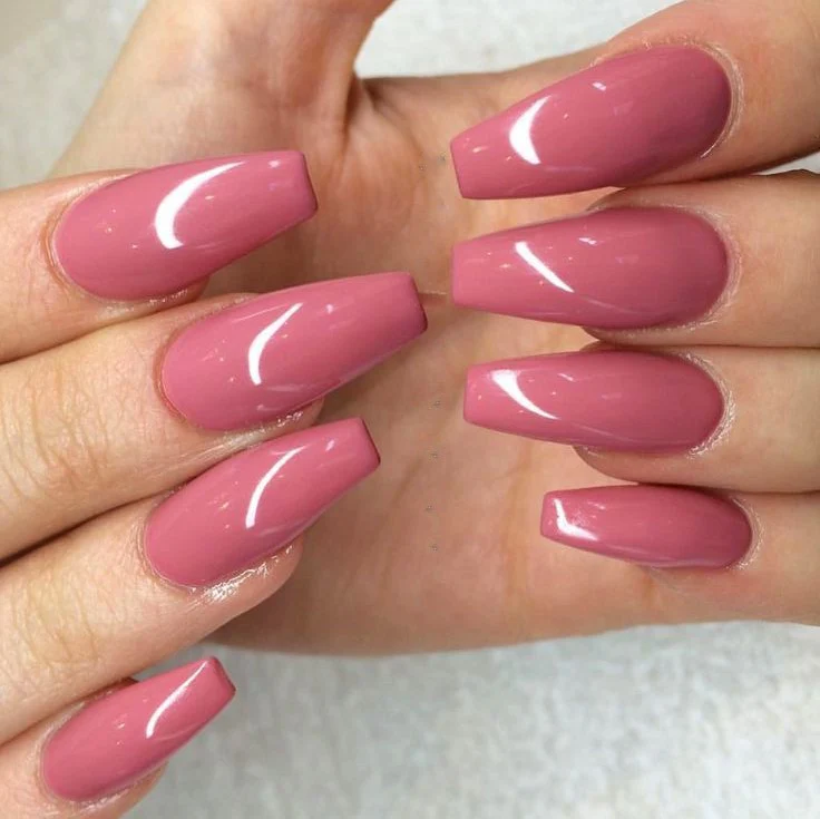 41 Summer to Fall Transition Nail Ideas for 2026 14 Vintage Rose nail design for summer to fall transition 2026