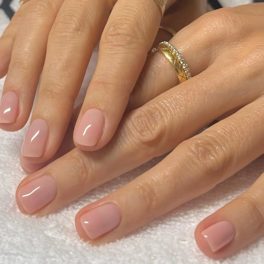 41 Summer to Fall Transition Nail Ideas for 2026 3 Warm Oat Milk nail design for summer to fall transition 2026