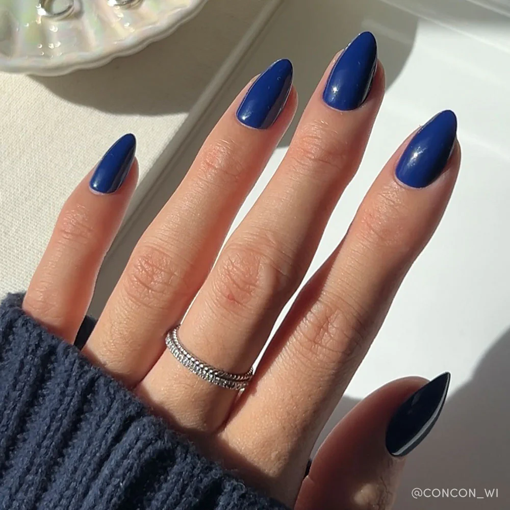 25 Stunning Almond Fall Nails Perfect for a Chic Autumn Vibe (2026) 7 almond fall nails 2026 midnight navy nails