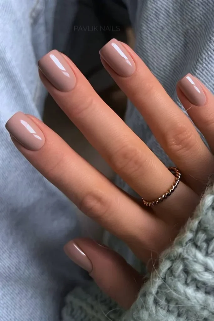 30 Trendy Short Fall Nails Perfect for a Classy Look 7 mocha latte gloss short fall nails 2026 — warm cozy professional clean girl manicure